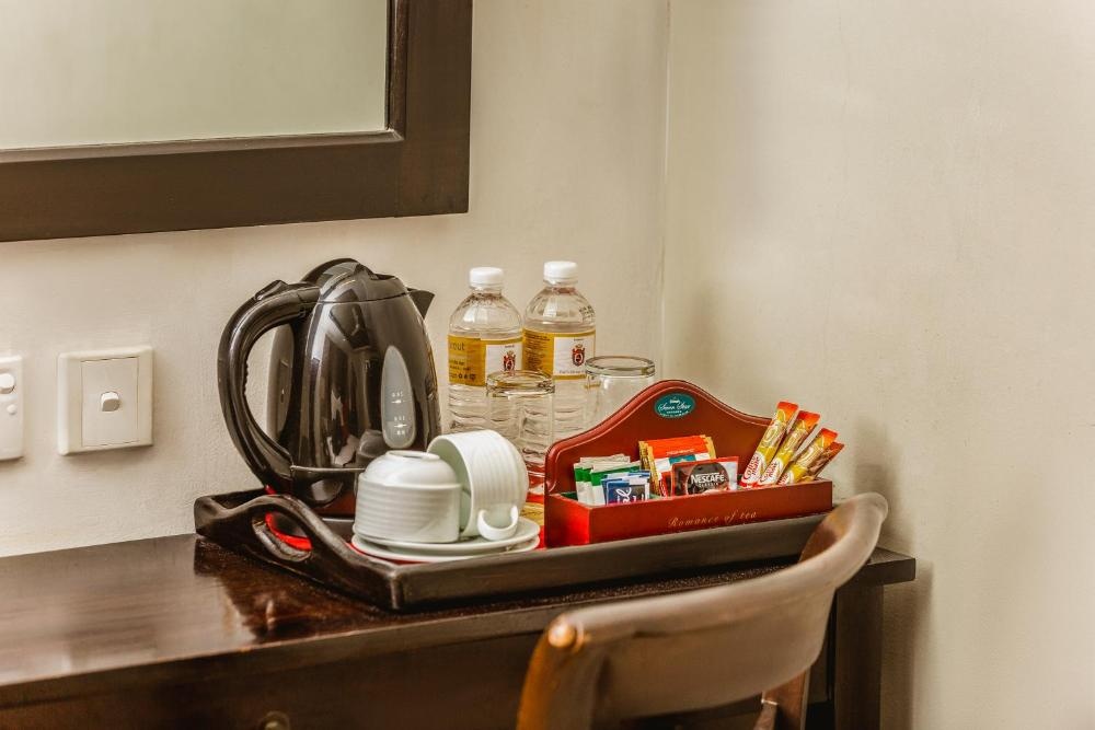 Kandy City Hotel by Earl's